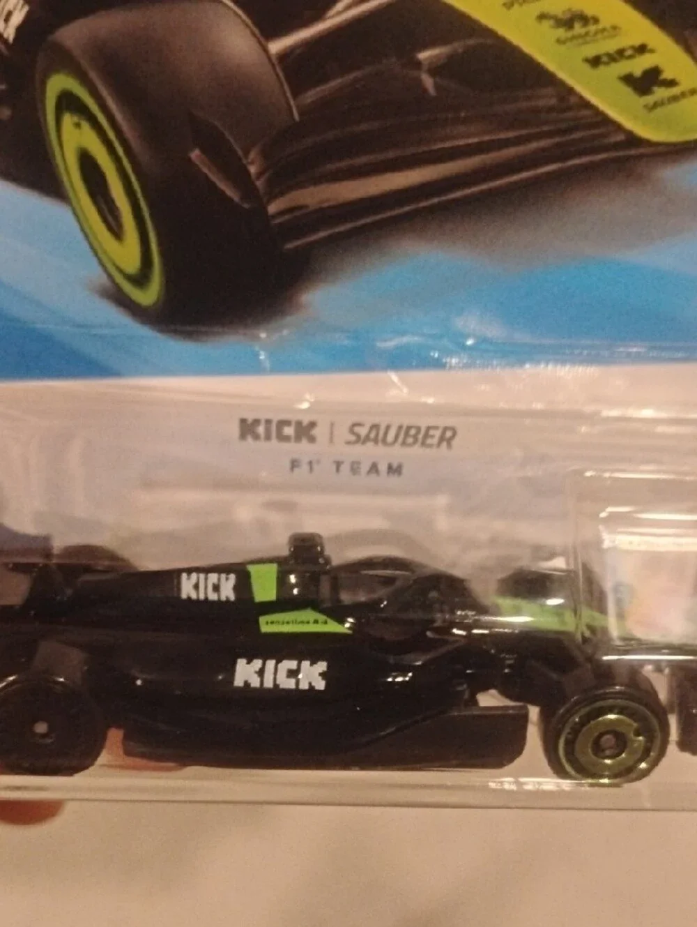 Mattel Hot Wheels Kick Sauber F1 Team Toy Car - Black & Lime Green